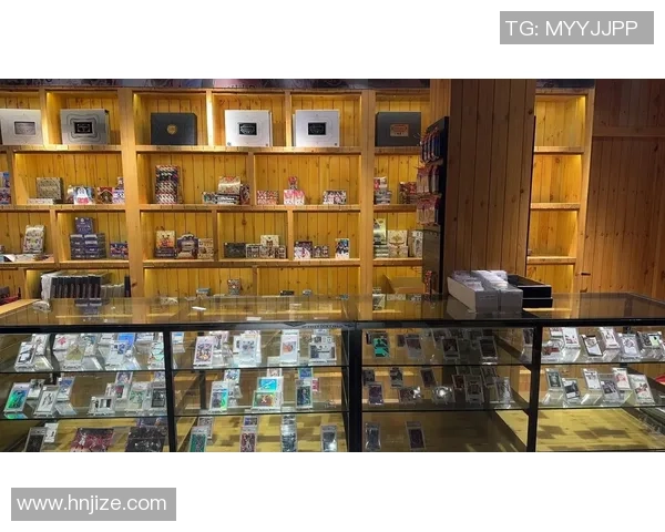 球星收藏柜:足球历史珍品与未来传奇的完美汇聚 球星收藏柜:足球历史珍品与未来传奇的完美汇聚